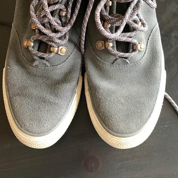 Converse - Picture 4 of 7